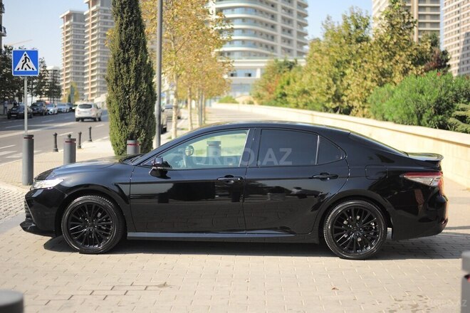 Toyota Camry-6