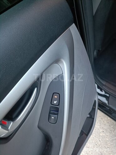 Hyundai Elantra 2015, 101,800 km - 1.8 l - Bakı