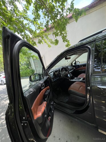 Kia Carnival-4