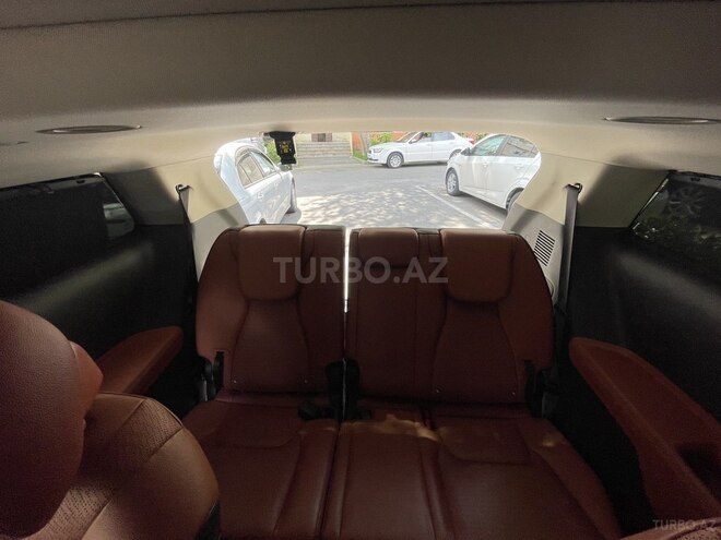 Kia Carnival-10