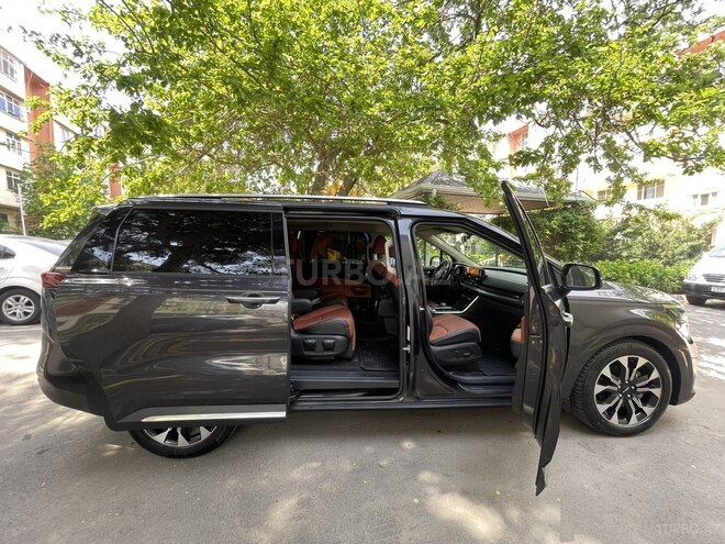Kia Carnival-7