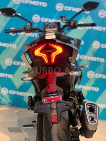 CFMOTO 450 NK-10