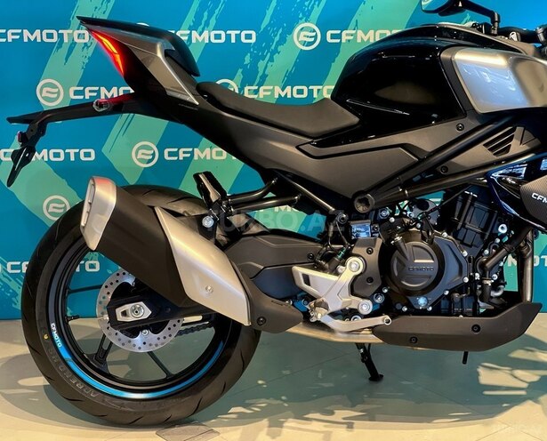 CFMOTO 450 NK-4