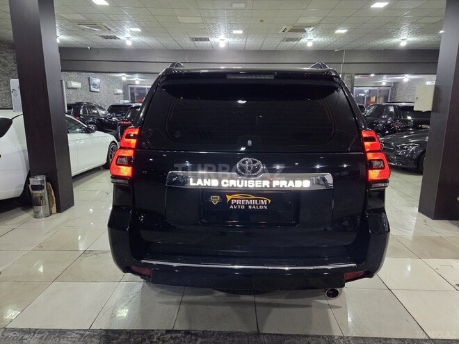 Toyota Land Cruiser Prado-4