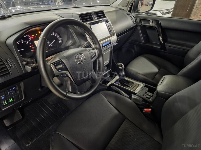 Toyota Land Cruiser Prado-7