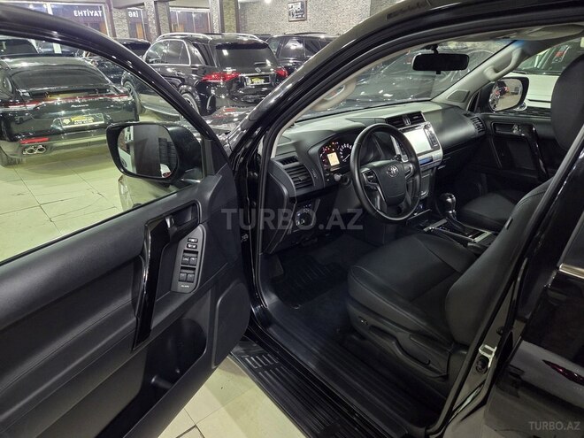 Toyota Land Cruiser Prado-9