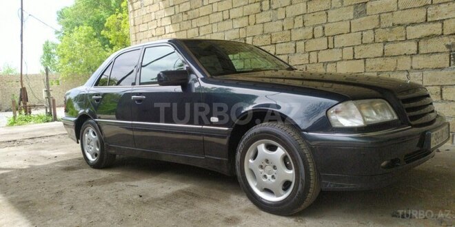 Mercedes C 240 2000, 238,000 km - 2.4 l - Qəbələ
