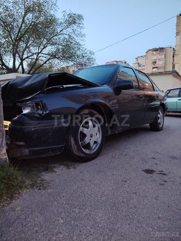 Opel Vectra 1993, 350,000 km - 1.6 l - Bakı