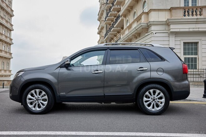 Kia Sorento-4