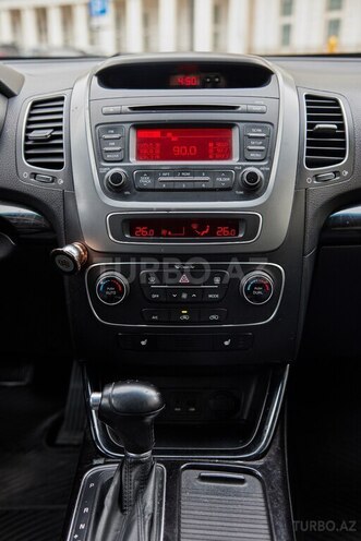Kia Sorento-11