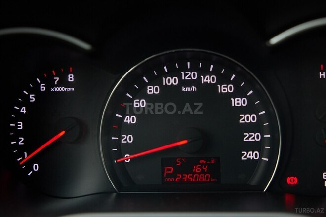 Kia Sorento-12