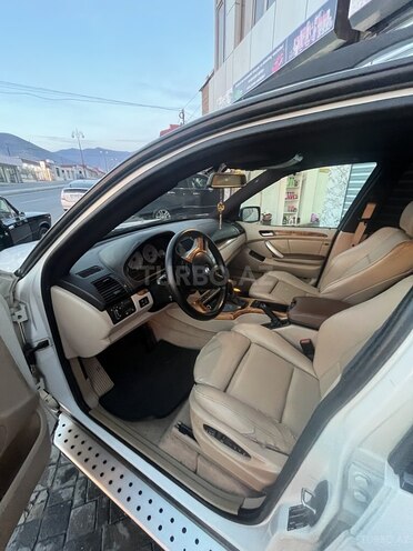 BMW X5 2003, 340,000 km - 4.4 l - Şəki