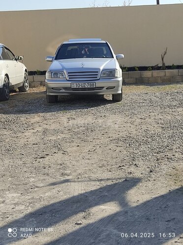 Mercedes C 180 1998, 423,300 km - 1.8 l - Salyan