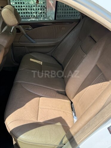 Mercedes E 320 1999, 429,000 km - 3.2 l - Kürdəmir