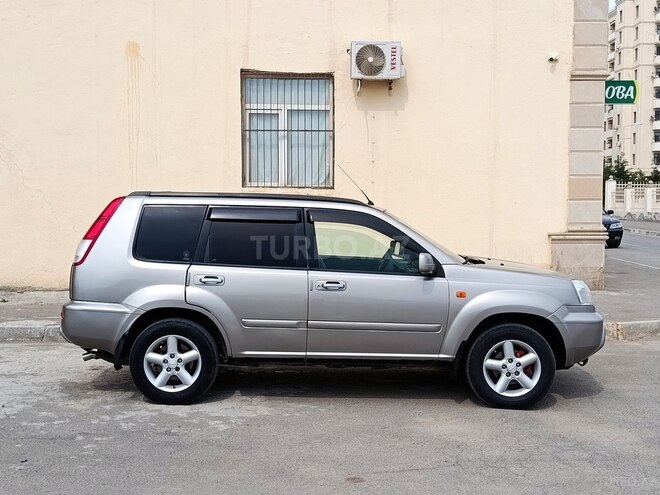 Nissan X-Trail 2002, 228,000 km - 2.0 l - Şirvan