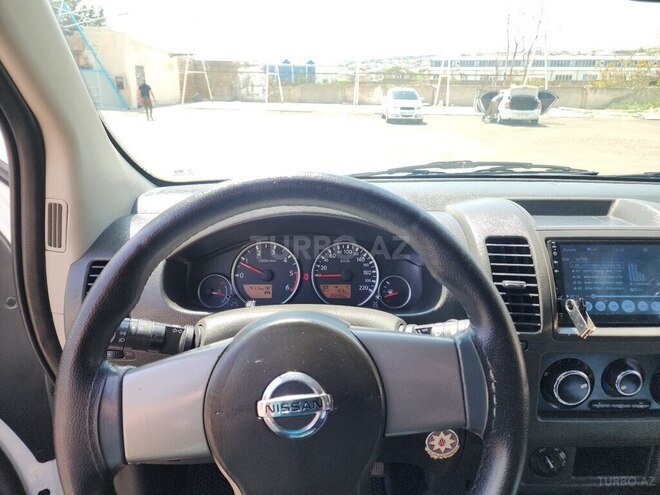 Nissan Navara 2013, 292,300 km - 2.5 l - Bakı