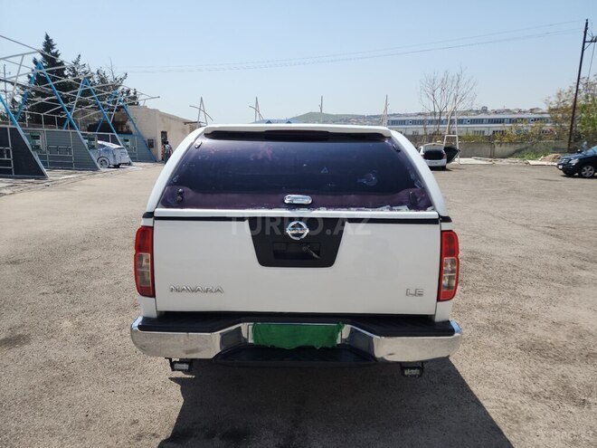 Nissan Navara 2013, 292,300 km - 2.5 l - Bakı
