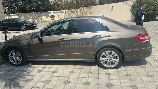 Mercedes E 220 d 2009, 280,000 km - 2.2 л - Bakı