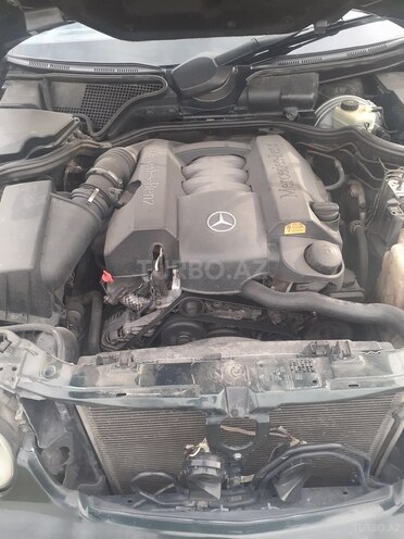Mercedes E 240 2000, 304,699 km - 2.6 l - Ağcabədi
