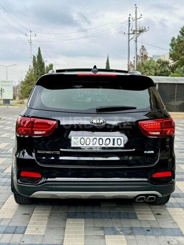 Kia Sorento-13