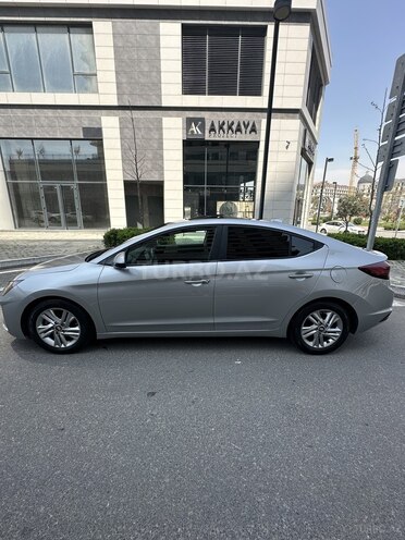 Hyundai Elantra 2019, 81,200 km - 2.0 l - Bakı