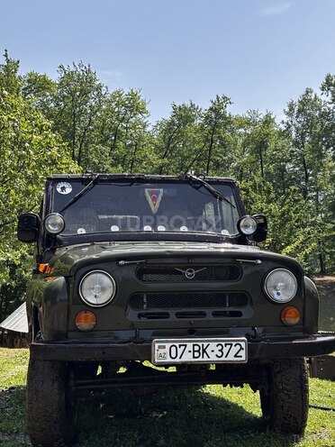 UAZ 469 1986, 650,000 km - 2.4 l - Astara