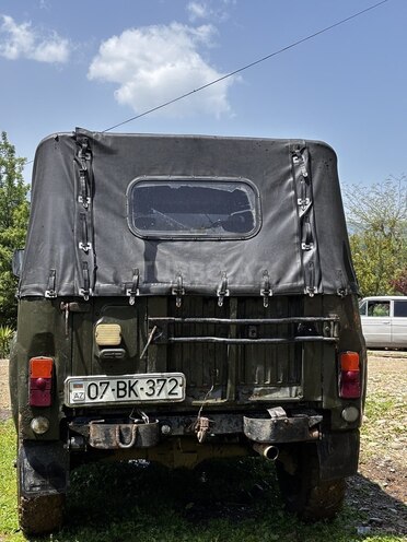 UAZ 469 1986, 650,000 km - 2.4 l - Astara
