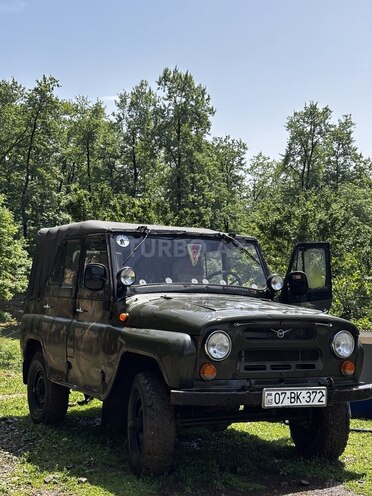 UAZ 469 1986, 650,000 km - 2.4 l - Astara