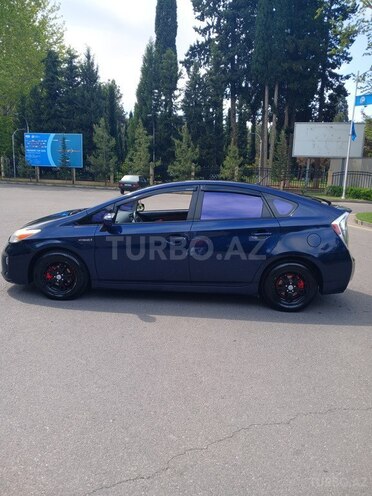 Toyota Prius-4