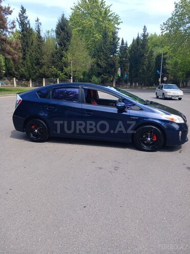 Toyota Prius-3