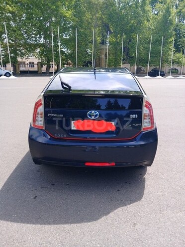 Toyota Prius-8