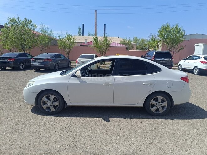 Hyundai Elantra 2010, 212,000 km - 2.0 l - Naxçıvan