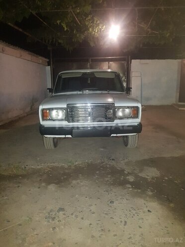 LADA (VAZ) 2107 2001, 20,000 km - 1.6 л - Salyan