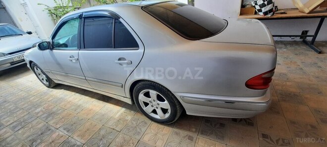 Mercedes E 240 1999, 327,910 km - 2.4 l - Bakı