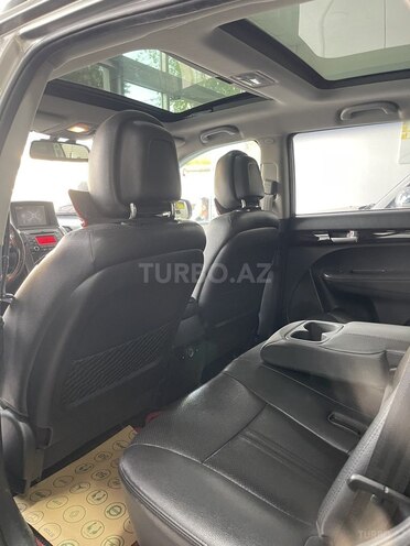 Kia Sorento-11