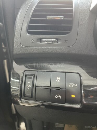 Kia Sorento-13