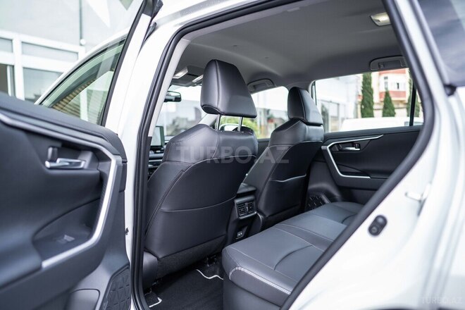 Toyota RAV4-10