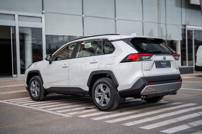Toyota RAV4-6