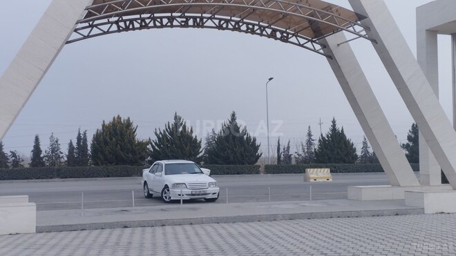 Mercedes C 240 2000, 314,000 km - 2.4 л - Kürdəmir