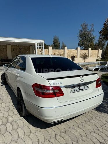 Mercedes E 220 d 2011, 294,000 km - 2.2 л - Bakı