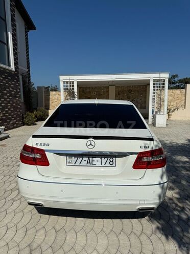 Mercedes E 220 d 2011, 294,000 km - 2.2 л - Bakı
