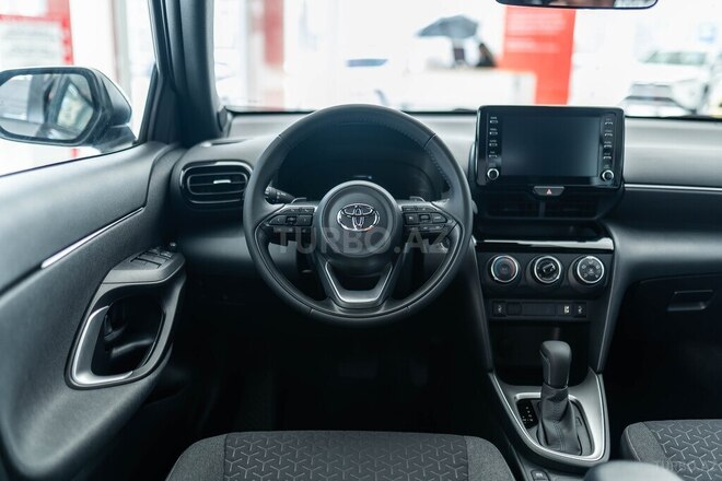 Toyota Yaris Cross-11