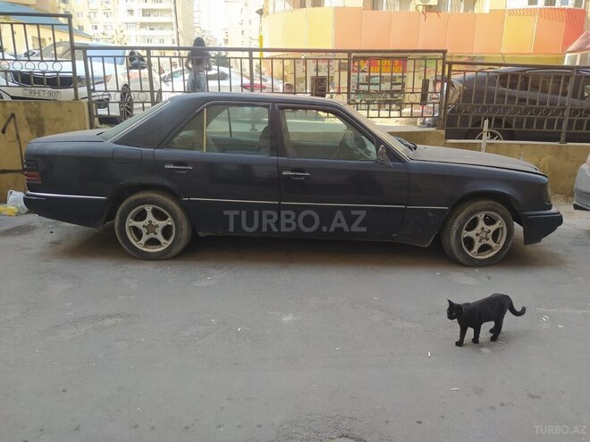 Mercedes E 250 1990, 400,000 km - 2.5 l - Bakı