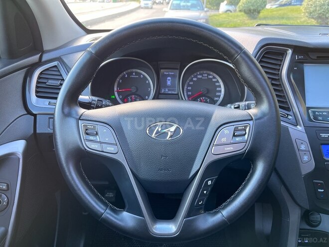 Hyundai Santa Fe-6