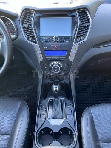 Hyundai Santa Fe-5