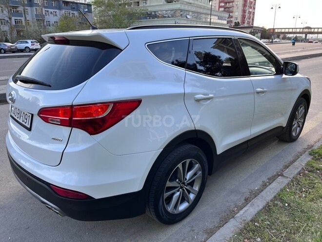 Hyundai Santa Fe-15