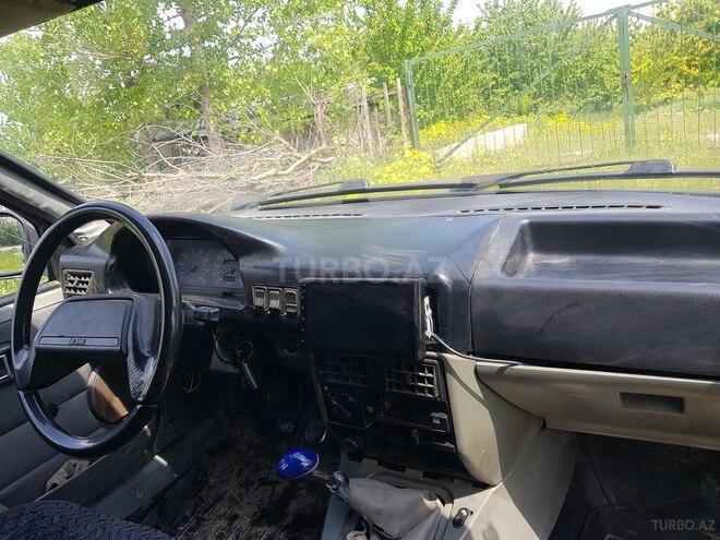 IJ 2126 Oda 2004, 140,000 km - 1.6 l - Quba