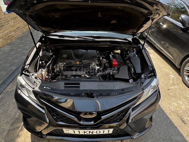 Toyota Camry-5