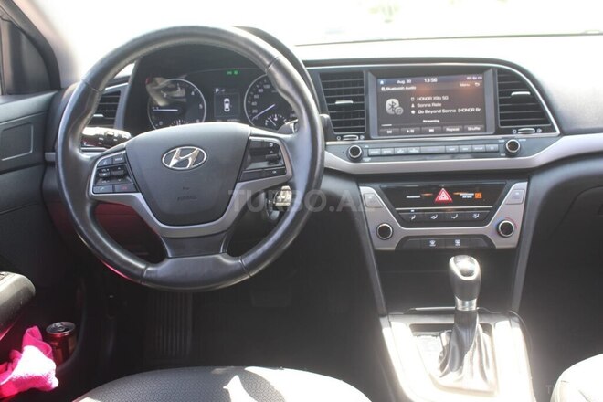 Hyundai Avante 2018, 158,900 km - 1.6 l - Bakı