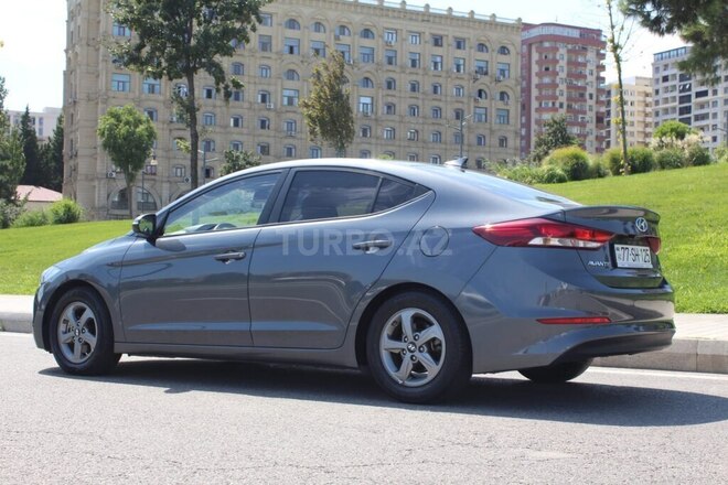 Hyundai Avante 2018, 158,900 km - 1.6 l - Bakı